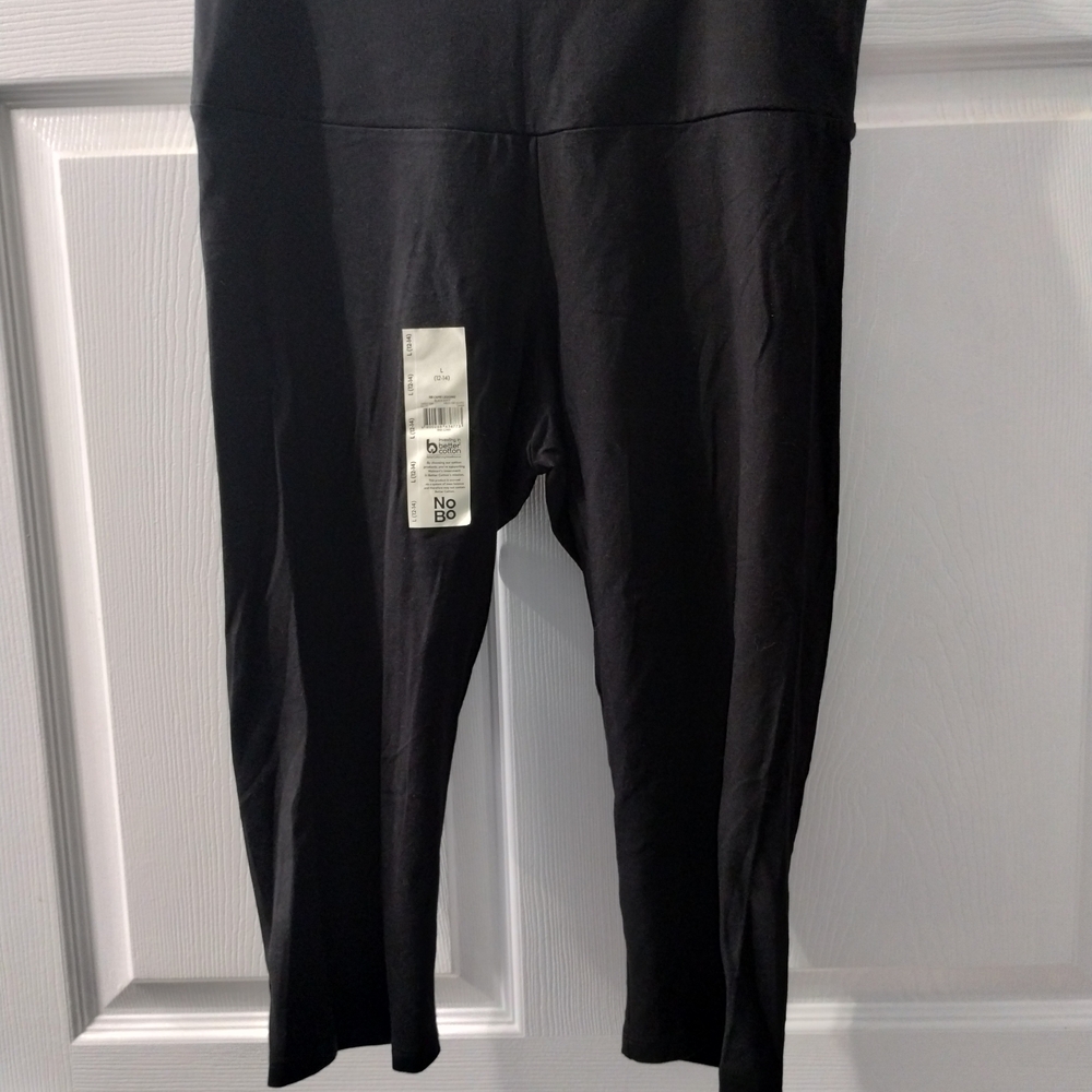 Pedal Pusher Capris Black High-Waisted